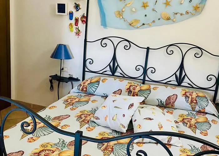 Con Giardino A Due Passi Dal Mare - 6 Posti Letto - Porto Taverna