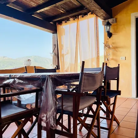Con Giardino A Due Passi Dal Mare - 6 Posti Letto - بيت للعطل