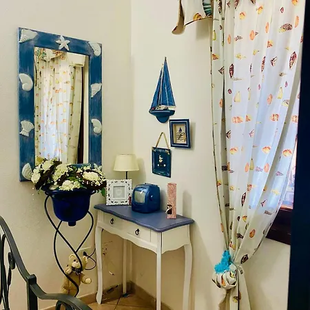 Con Giardino A Due Passi Dal Mare - 6 Posti Letto - بيت للعطل *