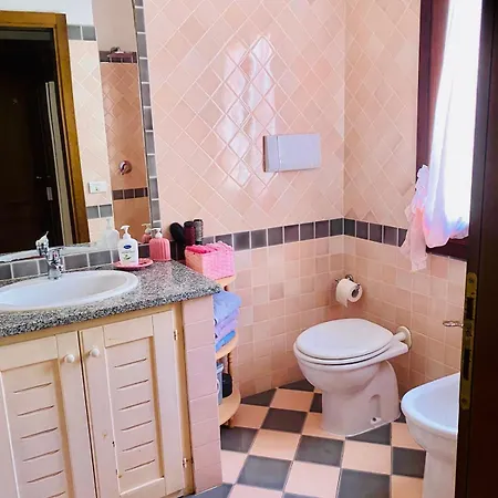 Con Giardino A Due Passi Dal Mare - 6 Posti Letto - بيت للعطل