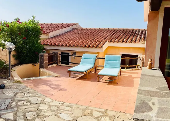 Con Giardino A Due Passi Dal Mare - 6 Posti Letto - * Porto Taverna